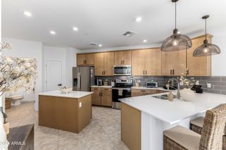 2511 W QUEEN CREEK Road 216, Chandler, AZ 85248