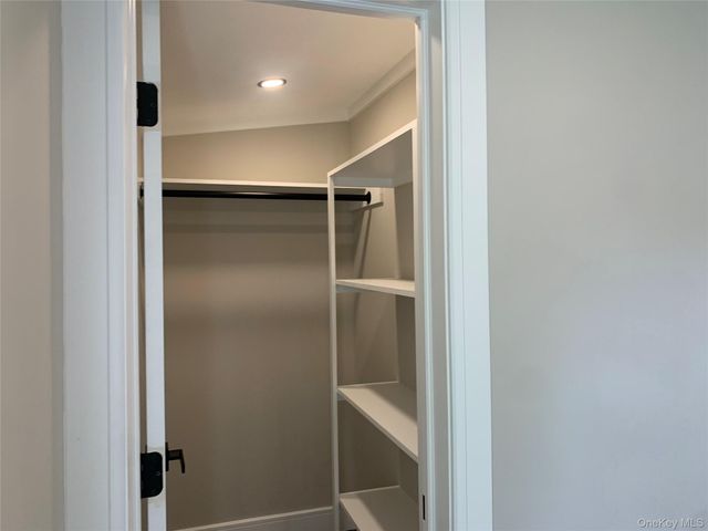 37 East Avenue, Washingtonville, NY 10992