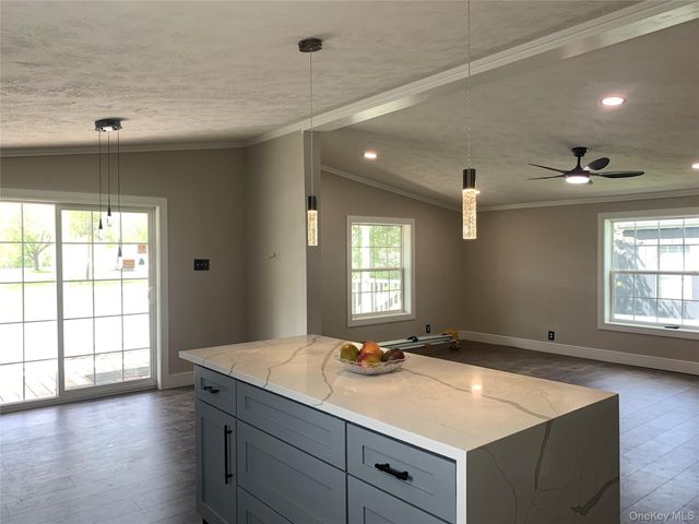 37 East Avenue, Washingtonville, NY 10992