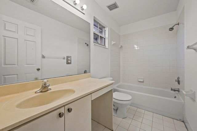 304 N Palm Villas Way, Palm Springs, FL 33461