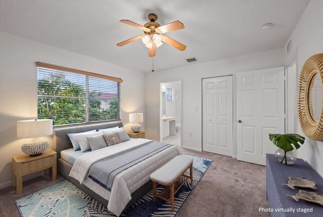 304 N Palm Villas Way, Palm Springs, FL 33461