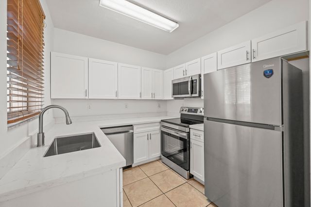 304 N Palm Villas Way, Palm Springs, FL 33461