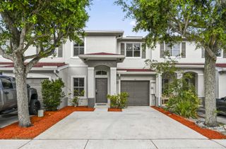 304 N Palm Villas Way, Palm Springs, FL 33461
