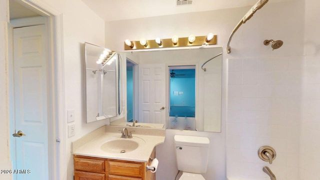 1331 W BASELINE Road 209, Mesa, AZ 85202