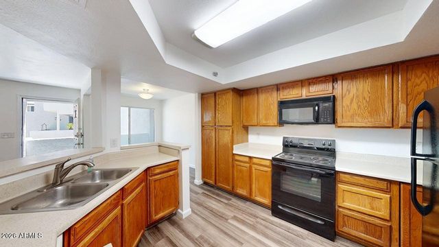 1331 W BASELINE Road 209, Mesa, AZ 85202