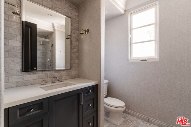 11432 Aqua Vista Street, Studio City (los Angeles), CA 91604