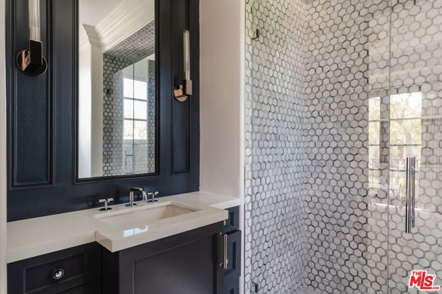 11432 Aqua Vista Street, Studio City (los Angeles), CA 91604