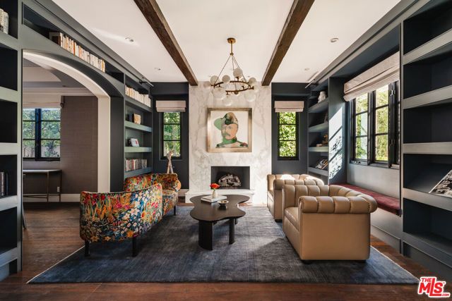 11432 Aqua Vista Street, Studio City (los Angeles), CA 91604