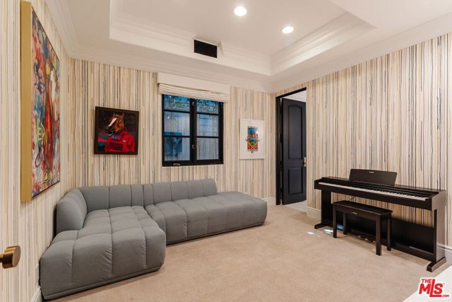 11432 Aqua Vista Street, Studio City (los Angeles), CA 91604