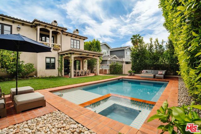 11432 Aqua Vista Street, Studio City (los Angeles), CA 91604