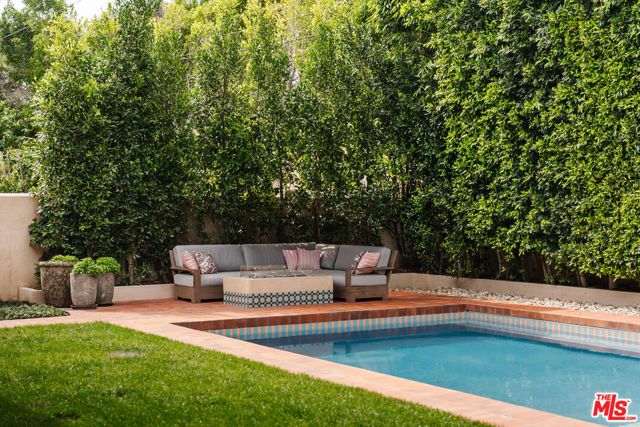 11432 Aqua Vista Street, Studio City (los Angeles), CA 91604