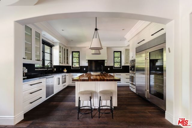 11432 Aqua Vista Street, Studio City (los Angeles), CA 91604