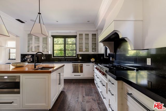 11432 Aqua Vista Street, Studio City (los Angeles), CA 91604