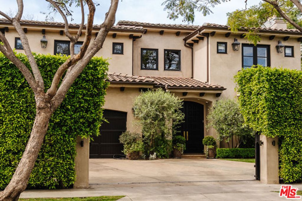 11432 Aqua Vista Street, Studio City (los Angeles), CA 91604