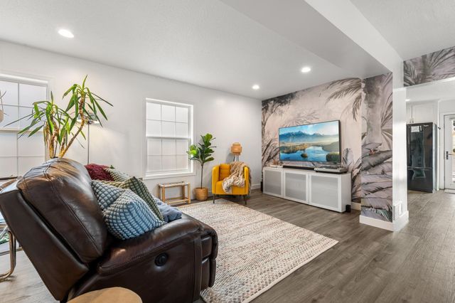 651 Watson Avenue, Saint Paul, MN 55102