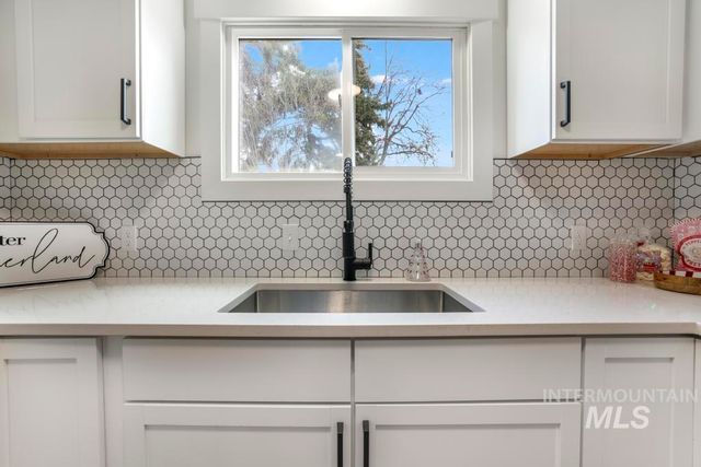 344 Fillmore St, Twin Falls, ID 83301