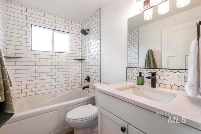 344 Fillmore St, Twin Falls, ID 83301