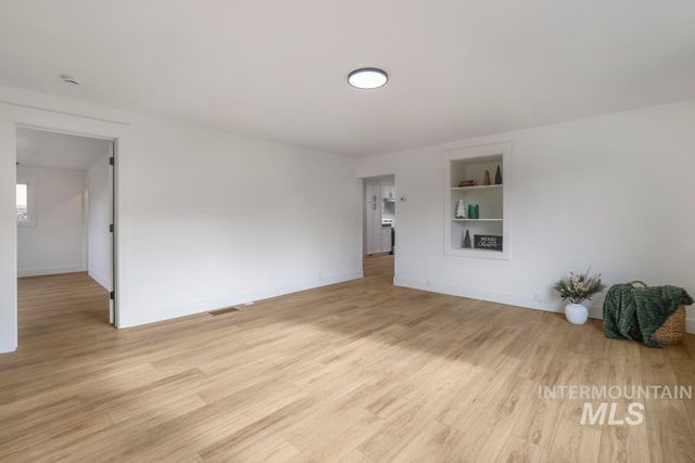 344 Fillmore St, Twin Falls, ID 83301