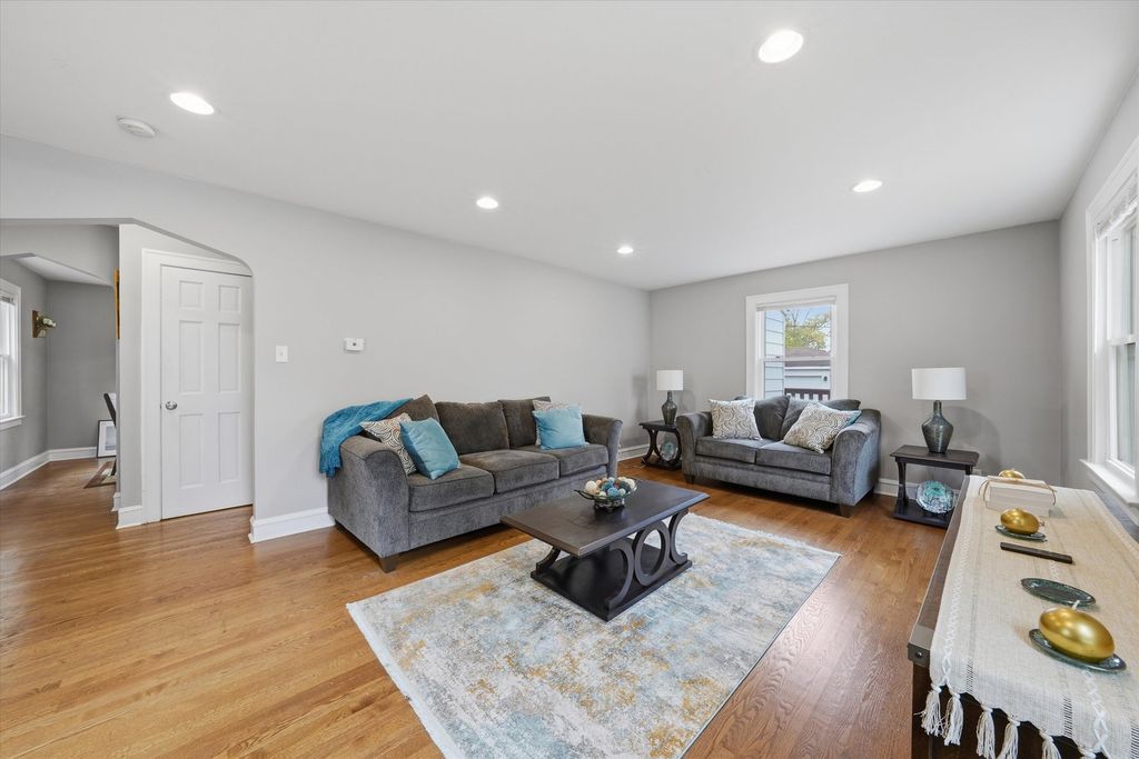 2246 S 12th Avenue S, Broadview, IL 60155 — photo 3