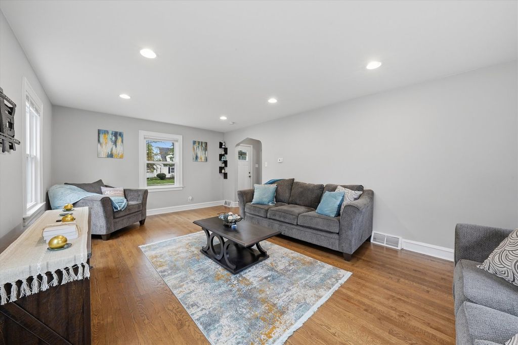 2246 S 12th Avenue S, Broadview, IL 60155 — photo 4