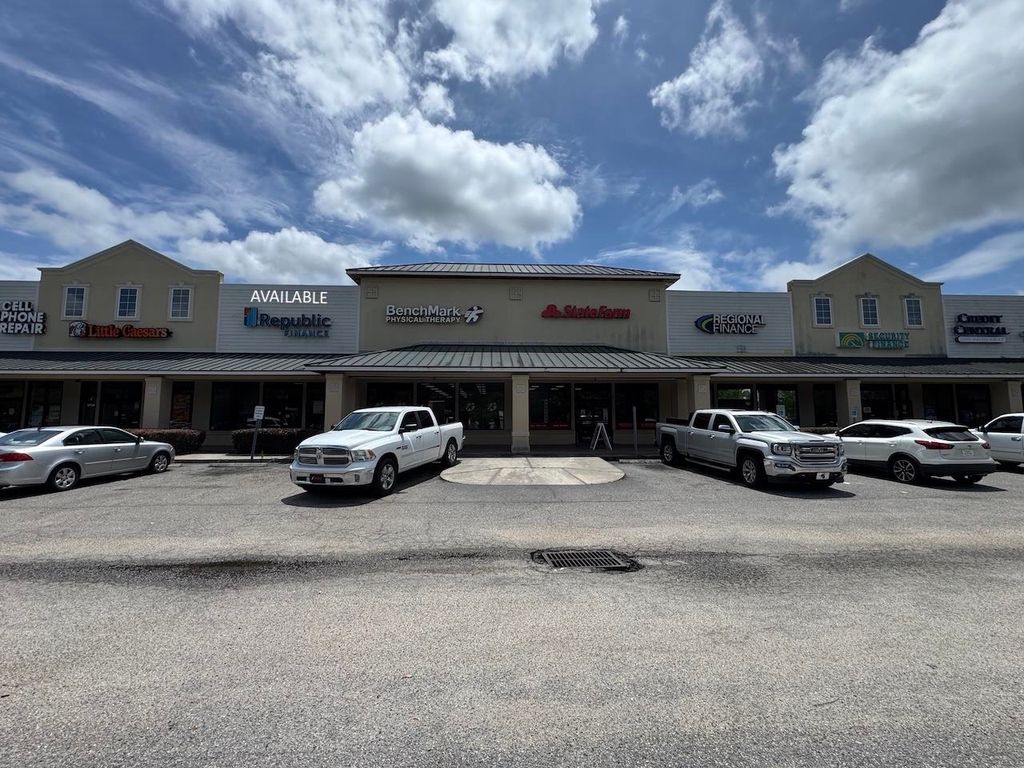 117 Rivertown Blvd. Unit E, River Town Plaza, Conway, SC 29526 — exterior
