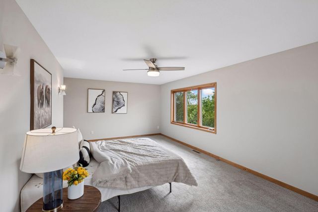 7153 Goodview Avenue S, Cottage Grove, MN 55016