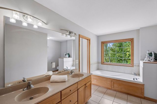 7153 Goodview Avenue S, Cottage Grove, MN 55016