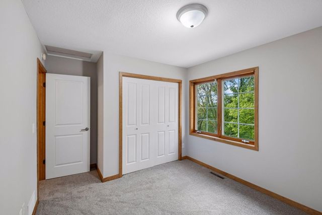 7153 Goodview Avenue S, Cottage Grove, MN 55016