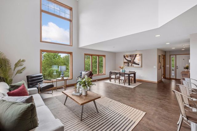 7153 Goodview Avenue S, Cottage Grove, MN 55016