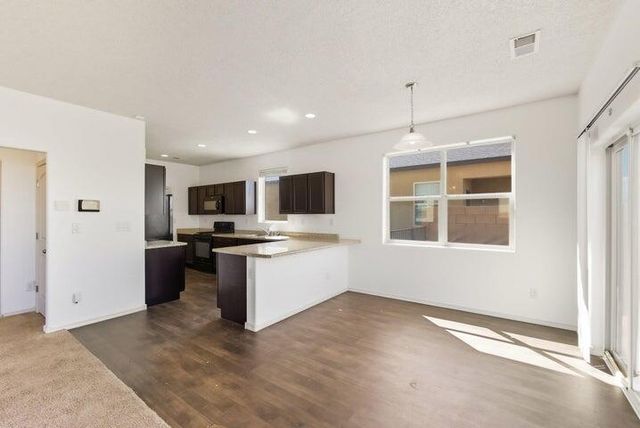 19 Hermanos Loop, Los Lunas, NM 87031