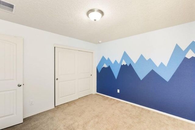 19 Hermanos Loop, Los Lunas, NM 87031