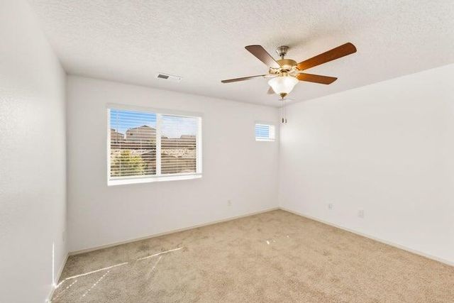 19 Hermanos Loop, Los Lunas, NM 87031