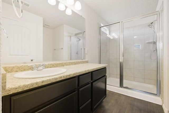 19 Hermanos Loop, Los Lunas, NM 87031