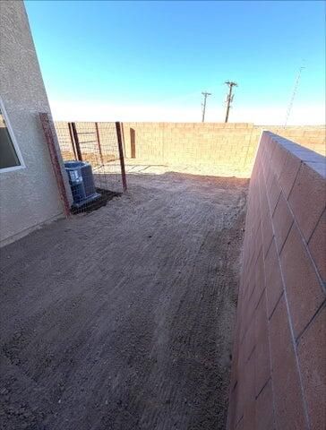 19 Hermanos Loop, Los Lunas, NM 87031