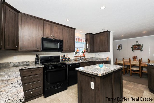 261 Taffy Lane 602, Muskegon Twp, MI 49442