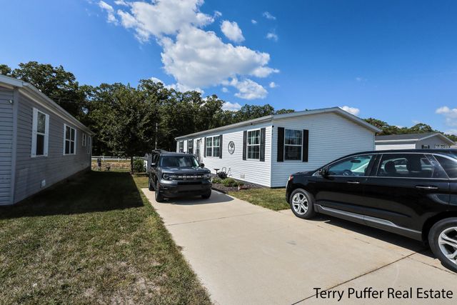 261 Taffy Lane 602, Muskegon Twp, MI 49442