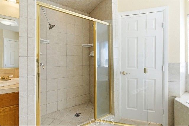 6895 Coyote Rd, Phelan, CA 92371