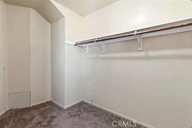 6895 Coyote Rd, Phelan, CA 92371