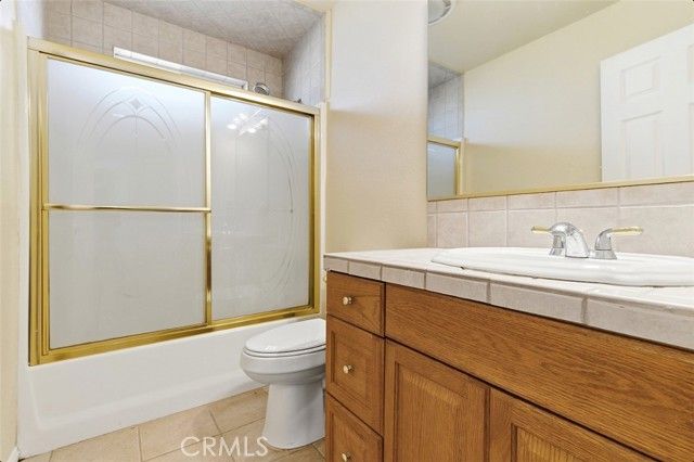 6895 Coyote Rd, Phelan, CA 92371