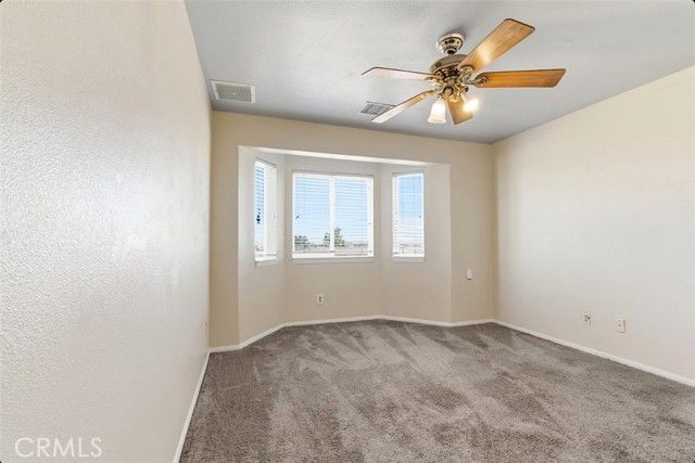 6895 Coyote Rd, Phelan, CA 92371