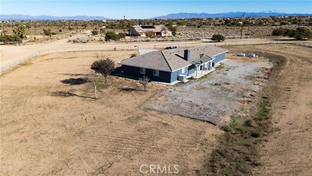 6895 Coyote Rd, Phelan, CA 92371