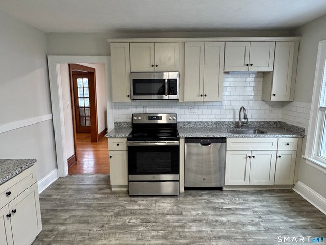 29 Nesbit Avenue 2nd FL, West Hartford, CT 06119