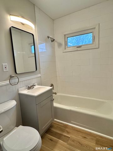 29 Nesbit Avenue 2nd FL, West Hartford, CT 06119