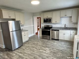 29 Nesbit Avenue 2nd FL, West Hartford, CT 06119