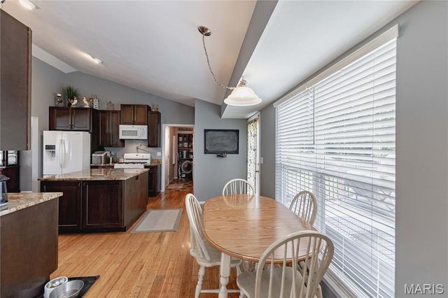 4870 Country Club Drive, High Ridge, MO 63049
