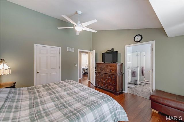 4870 Country Club Drive, High Ridge, MO 63049