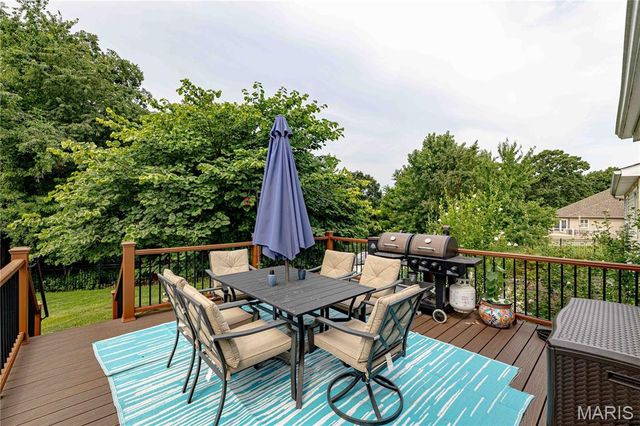 4870 Country Club Drive, High Ridge, MO 63049