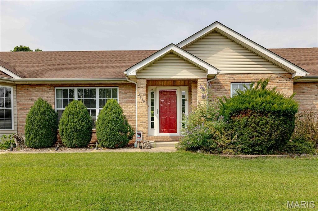 4870 Country Club Drive, High Ridge, MO 63049