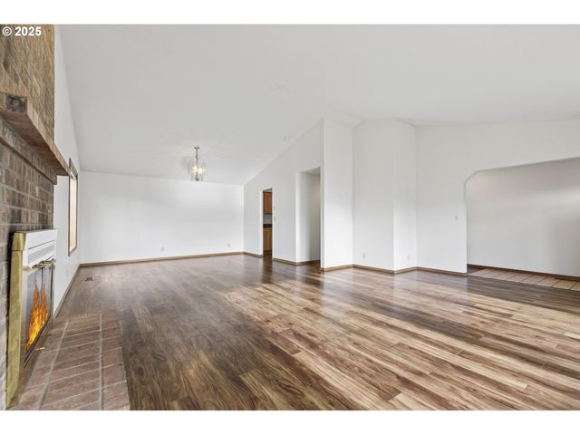 418 Nw 112TH St, Vancouver, WA 98685