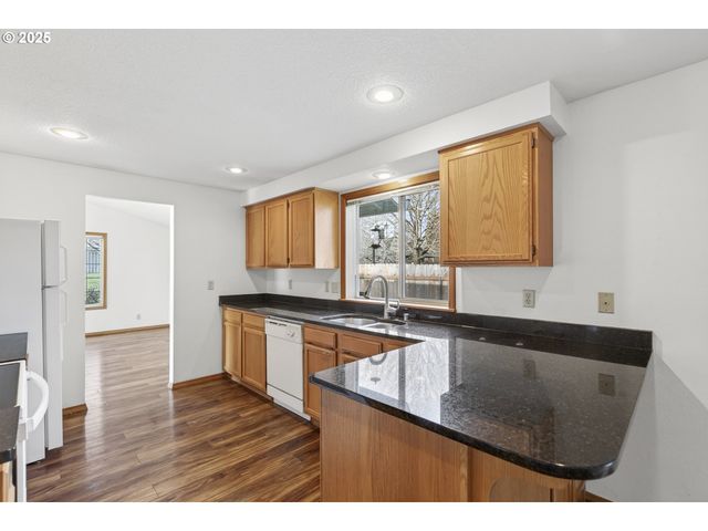 418 Nw 112TH St, Vancouver, WA 98685